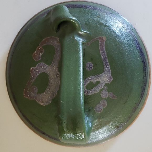Art Pottery Covered Casserole - Picture 7 of 9